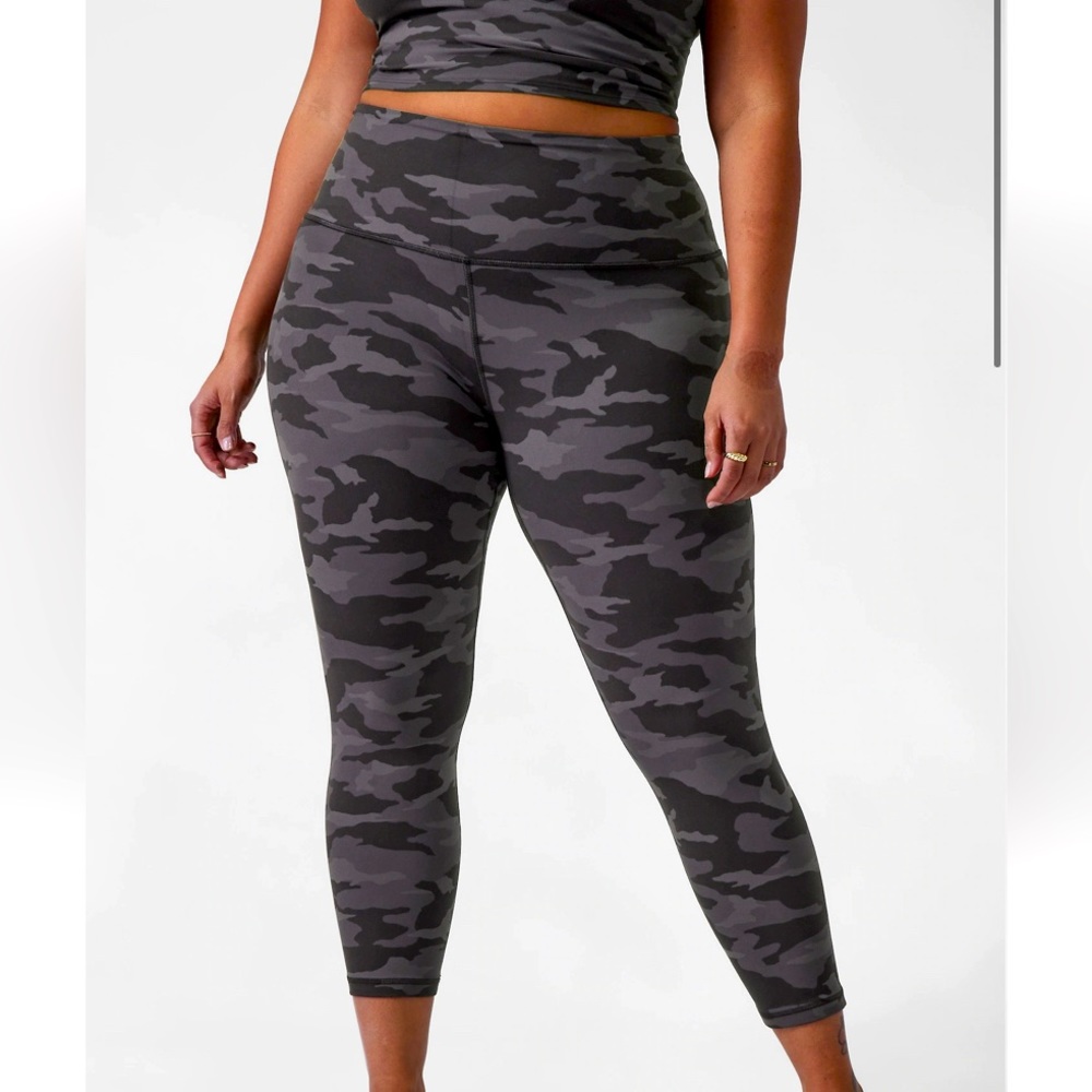 Athleta camo print leggings size 1X